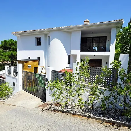 Holiday home Tranquila Luxury 6 Bedroom In